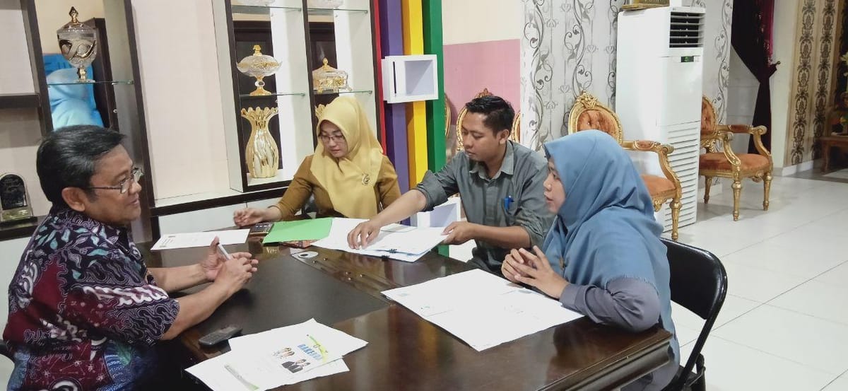 Bupati Gorut Izinkan Aparat Desa Kuliah di UBM Gorontalo