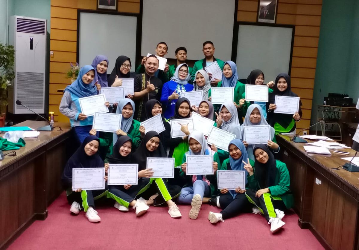 Seluruh Mahasiswa Analis Kesehatan Lulus dengan Nilai Terbaik