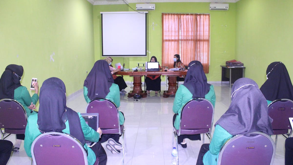 8 Mahasiswa Prodi ARS Jalani Ujian Proposal Skripsi