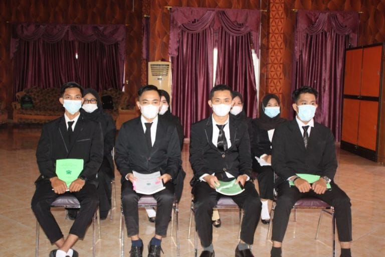 Sukses Paparkan KTI, 8 Mahasiswa Analis Kesehatan Menanti Proses Yudisium