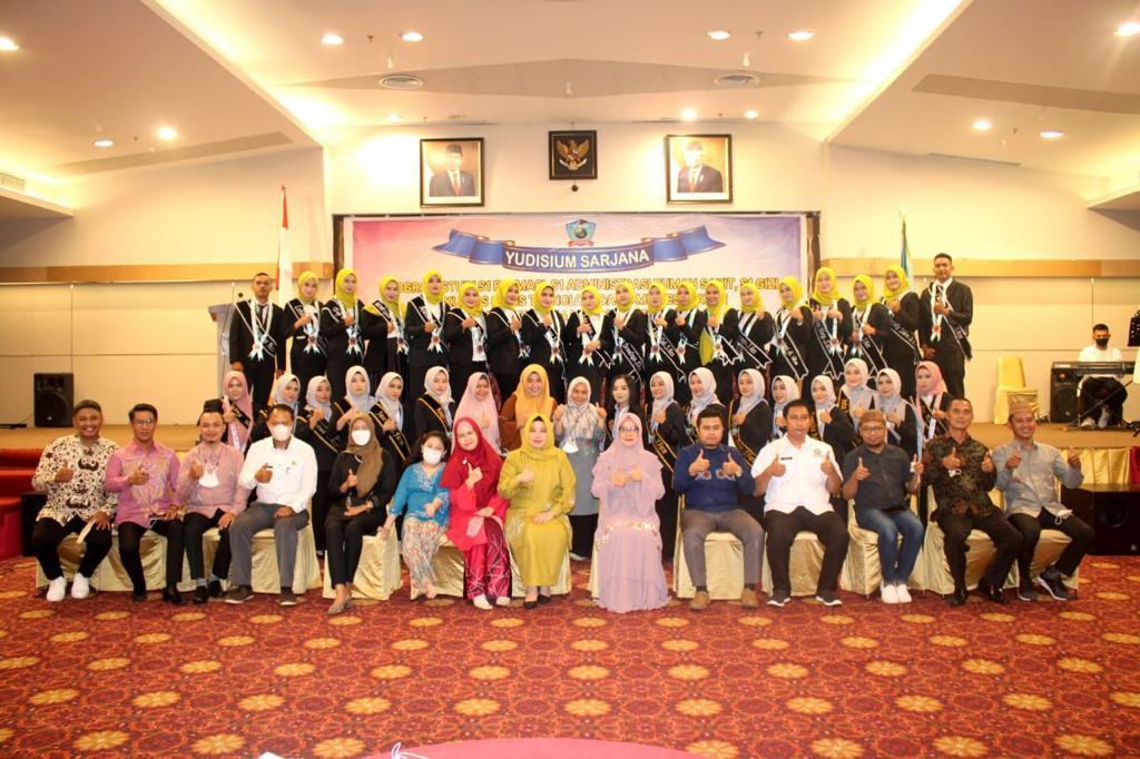 Perdana, Prodi Satu-satunya di Gorontalo Kukuhkan 19 Sarjana ARS