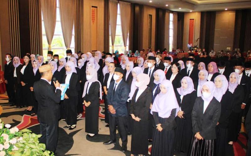 FEB UBM Gorontalo Gelar Yudisium Akhir