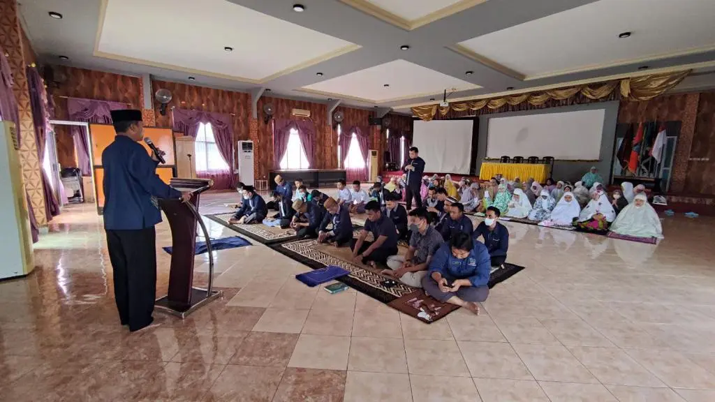 Kepala SMK Bina Mandiri Beri Kultum, Ajak Keluarga Besar YBMG Manfaatkan Keistimewaan Bulan Ramadan