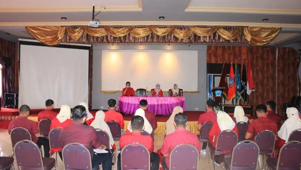 Rektor UBM Pimpin Rapat Bersama Seluruh Unsur