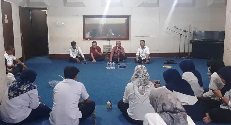 Direktur PPs Sosialisasi di Hadapan Pegawai RRI