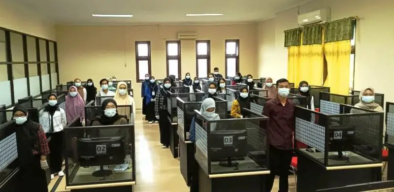 Mahasiswa Akhir Analis Kesehatan UBM Berjuang Lulus Ukom