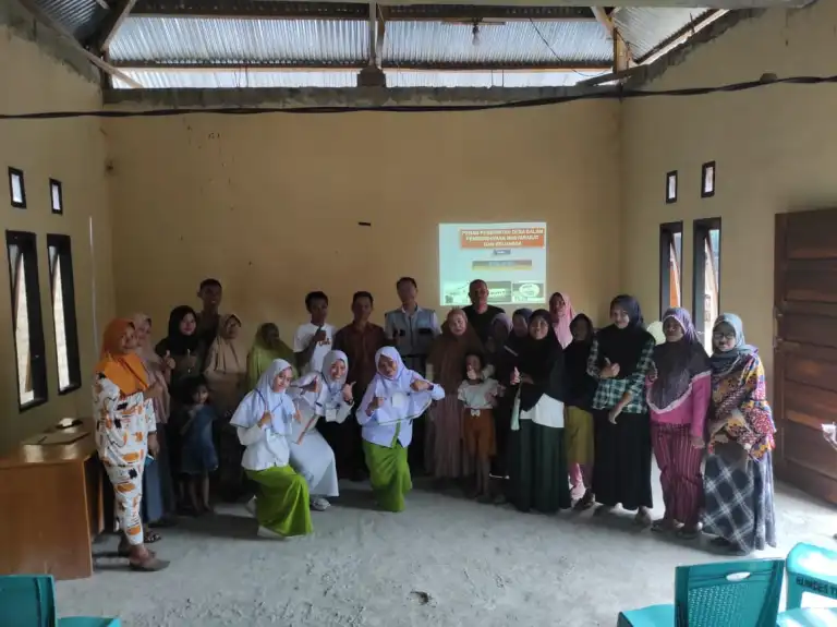 Head of UBM PPSDM Gives Presentation About Village Community Empowerment