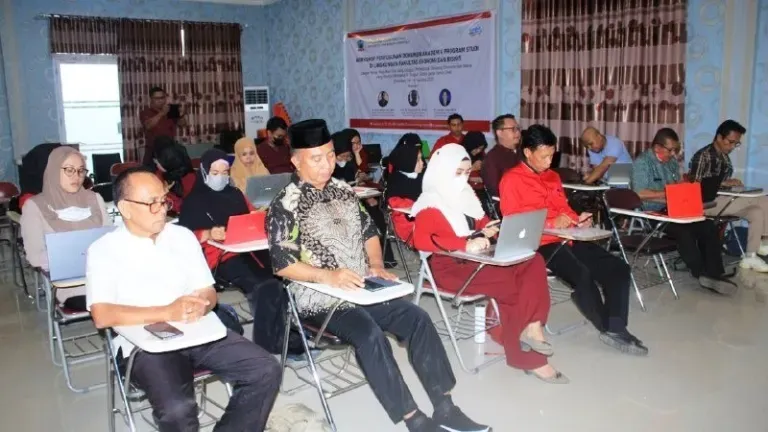 Sambut Perkuliahan, FEB & FIPB UBM Gelar Workshop Penyusunan RPS