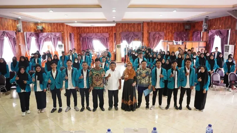 The Chairman of YBMG Accompanied Rector UBM in Inaugurate All Student Organizations