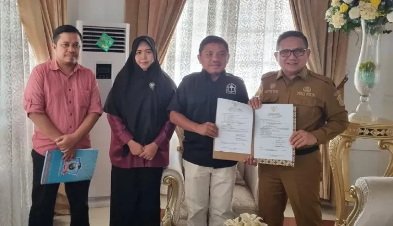 Tandatangani Surat Rekomendasi, Walikota Gorontalo Restui Pembangunan Rusunawa UBM