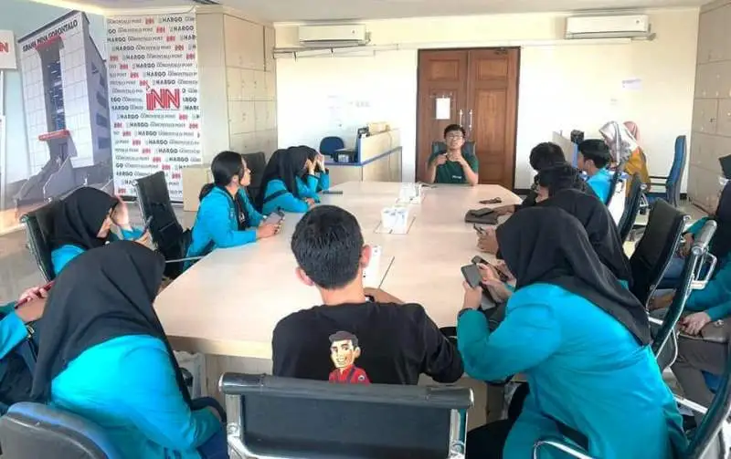 UBM Journalistic PKM Students Learn Journalism in 3 Major Media