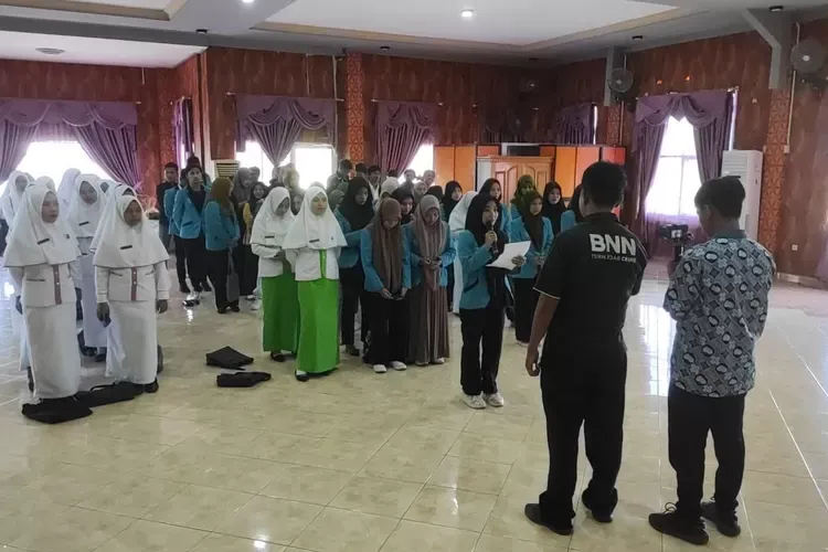 Supporting Anti-Drug Campaign, BNNP & UBM Gorontalo Make a Video Singing Mars BNN