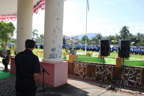 Dekan FEB Sosialisasi di Hadapan Aparatur Bolmut
