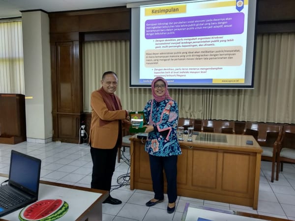 Pakar Administrasi Publik UGM Beri Kuliah ke Mahasiswa PPs