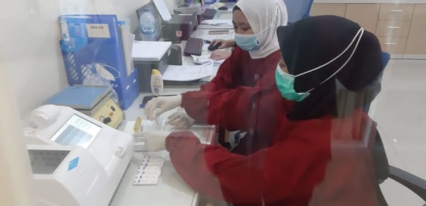 PKL, Mahasiswa Analis Kesehatan UBM Gorontalo Aktif Serap Ilmu dari Laboratorium