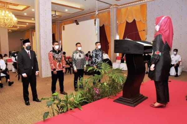 Pelantikan Pejabat Struktural, William Indra S Mooduto Jabat Wakil Rektor 1 UBM Gorontalo