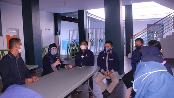 Ketua YBMG & Rektor Rakor Bersama Prodi Gizi & SMK Bina Mandiri