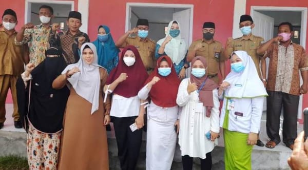 Dihadapan Camat & Warga Iloheluma, Mahasiswa KKM Sosialisasi Pencegahan Stunting