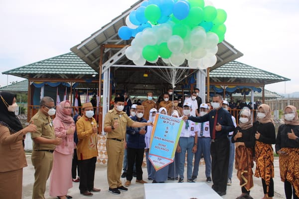 Bupati Launching MPLS SMK Bina Mandiri Gorontalo