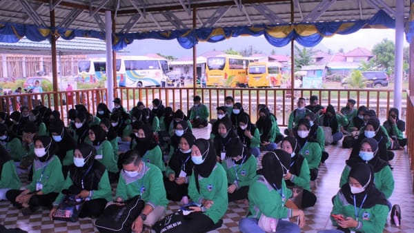 Doa Bersama, Ketua YBMG & Rektor Lepas Mahasiswa KKM