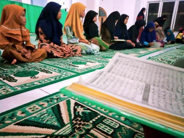 Aktif Kegiatan di Masyarakat, Mahasiswa KKM Bakida Ikut Meriahkan Peringatan 1 Muharam