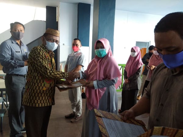 Kado Istimewa di Hari Kemerdekaan, 17 Dosen Terima SK Asisten Ahli, 4 Dosen SK Lektor