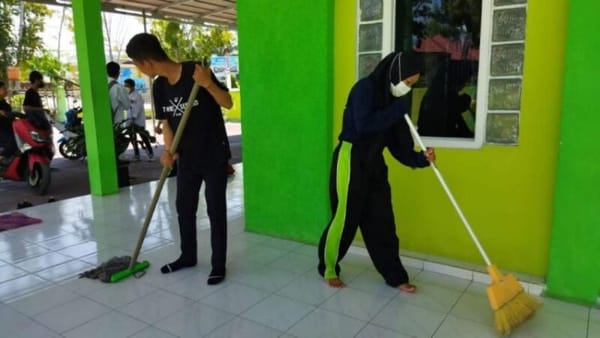 Peringatan Sumpah Pemuda, HMPS Manajemen Gelar Bakti Sosial