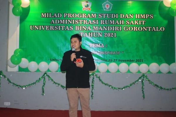 Warek Persembahkan Puisi Dimalam Puncak Peringatan Milad ARS