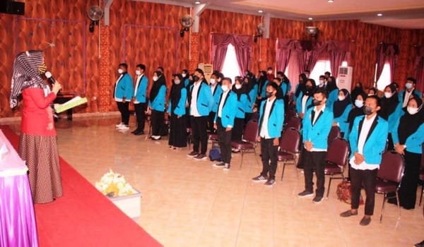 Lantik Organisasi Intra Mahasiswa, Rektor: Tunjukkan Kinerja Terbaik, Perhatikan Prestasi Akademik