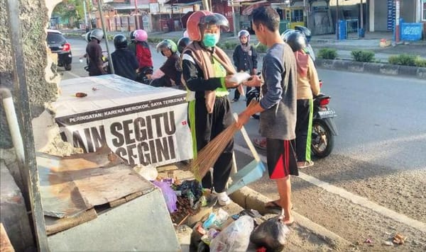 Jumat Berkah, Mahasiswa Analis Kesehatan UBM Berbagi Kebaikan