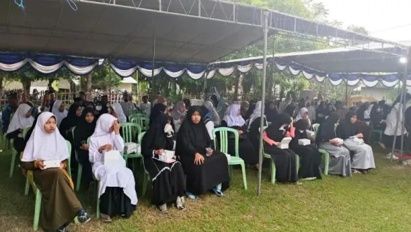 Bina Mandiri Gorontalo Foundation (YBMG) Academic Community held Takziah for The Late Head of Laboratory