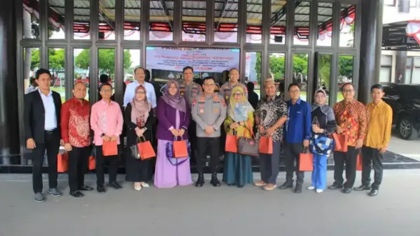 UBM Rector Responds to Invitation from The Head of Gorontalo Police to Strengthen Cooperation in Handling COVID-19