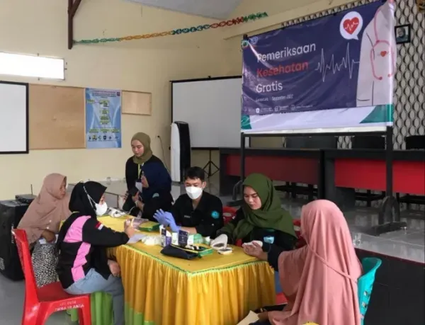 Peringatan Dies Natalis, F-STIK UBM Gelar Pemeriksaan Kesehatan Gratis di Desa Ulanta