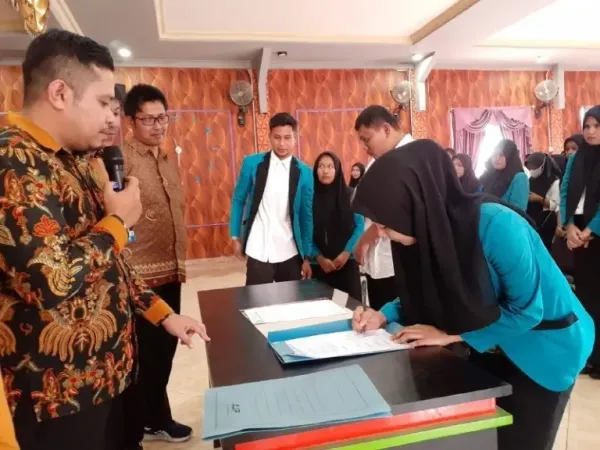 Vice Rector 1 of UBM Inaugurates The Student Activity Unit (UKM) Official