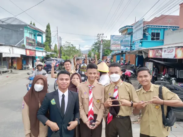 Siswa SMKS Bina Mandiri Meriahkan Peringatan Hari Pahlawan