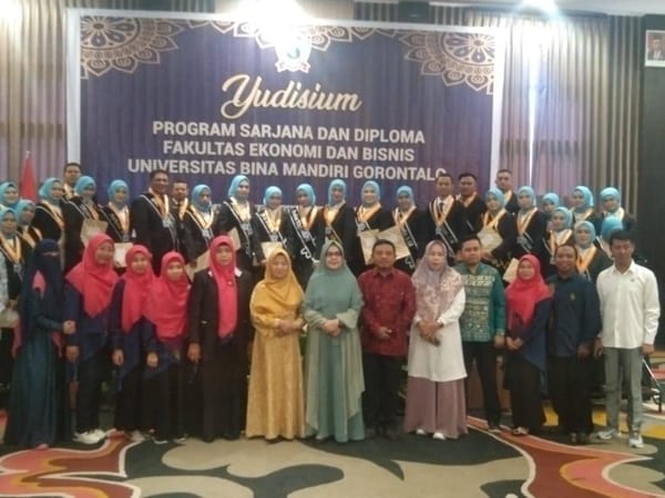 Faculty of Economics and Business, UMB Gorontalo Holds Yudisium