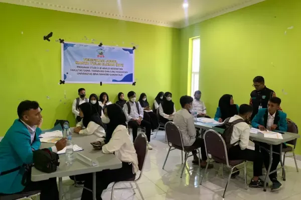 The Prospective of new students for UBM Gorontalo Invitation Path is Doing Interview Tests