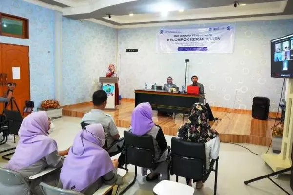 FIPB Prepares for Even Semester, Discusses RPS through Lecturer Working Group Discussion