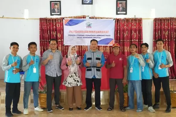 Dean of FEB Monitoring Office Administration Student Internship in South Bolsel