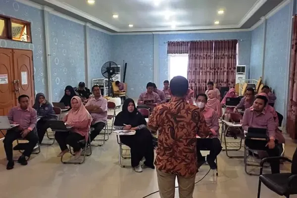 UBM Gorontalo Holds Technical Guidance on Preparation of National Competitive Grant Research Proposals