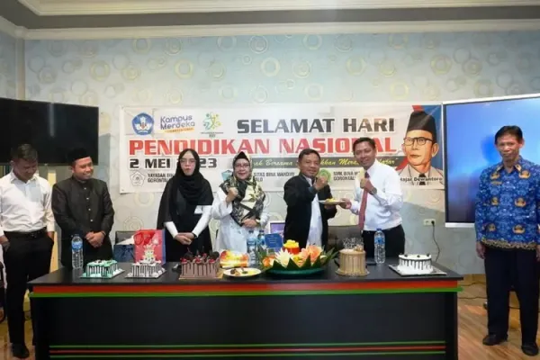 YBMG Chairman Azis Rachman Gets Surprise from Employees