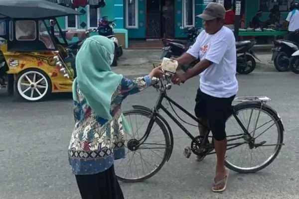 The Blessing of Ramadhan, APVOKASI Gorontalo Shares Takjil